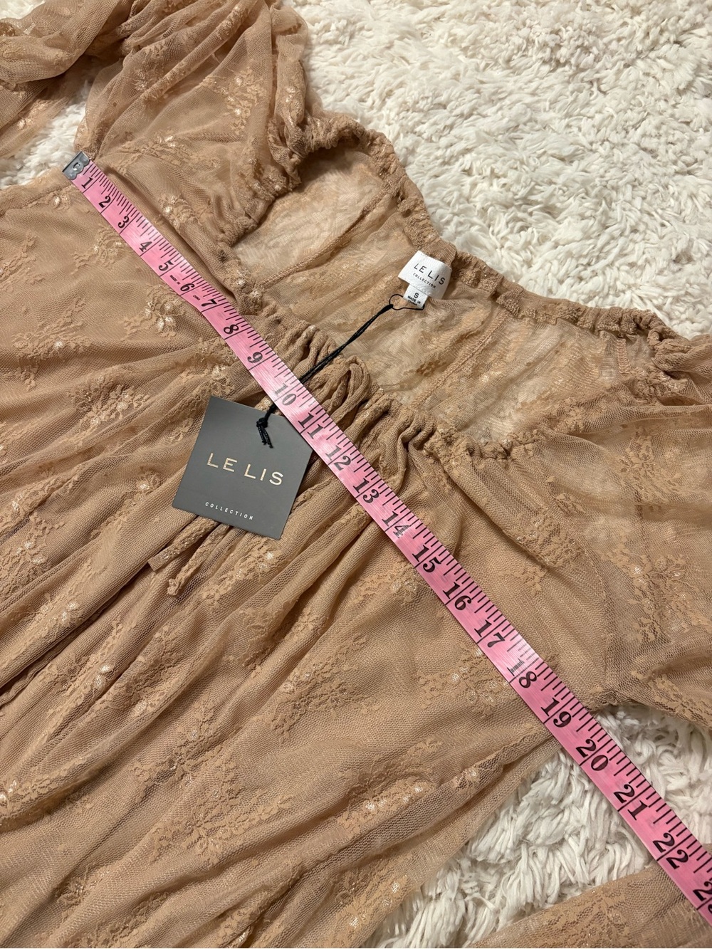 Le Lis Over Sized Lace Peasant Top NWT Sheer Boho Long Sleeve Blouse Flowy - Picture 4 of 7